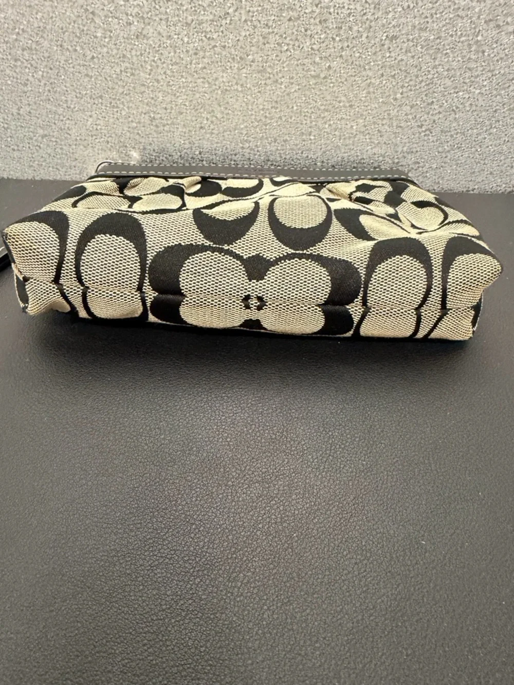 Coach Signature Canvas Wristlet Black Ivory Monogram Y2K - Picture 6 of 10